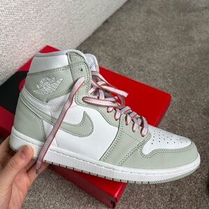 Nike Air Jordan 1 Retro High OG ‘Seafoam’